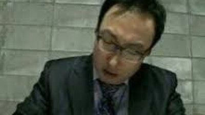 조용히 패배를 받아들였다